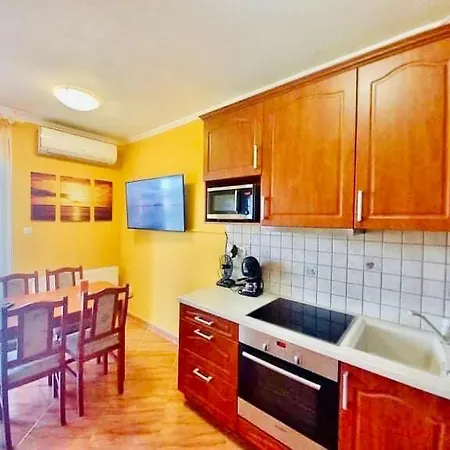 Balaton Beachside N3 *